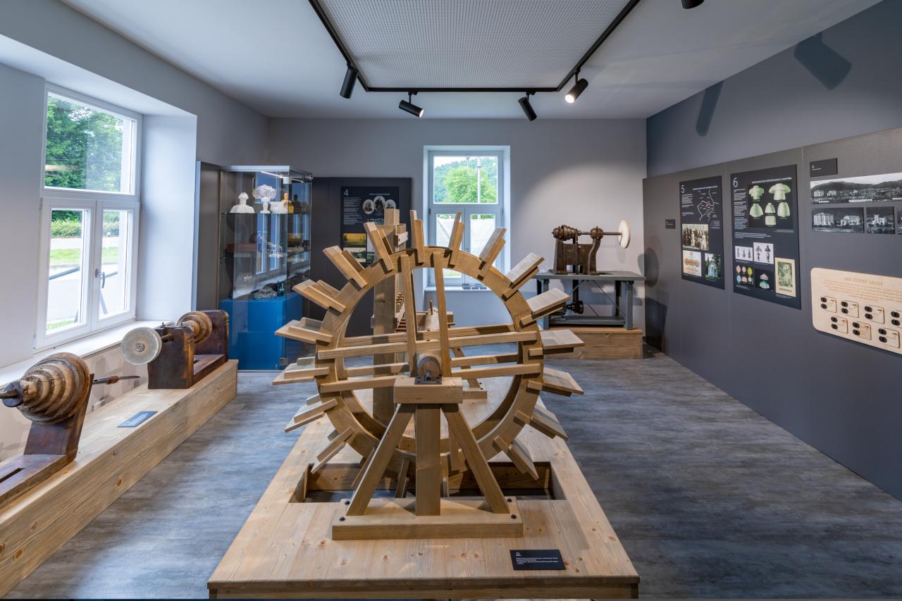 MUZEUM RAPOTNSK SKLRNY