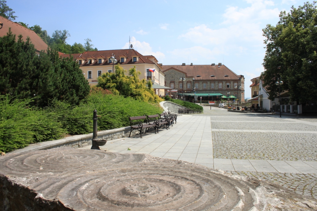 HLUBOK NAD VLTAVOU