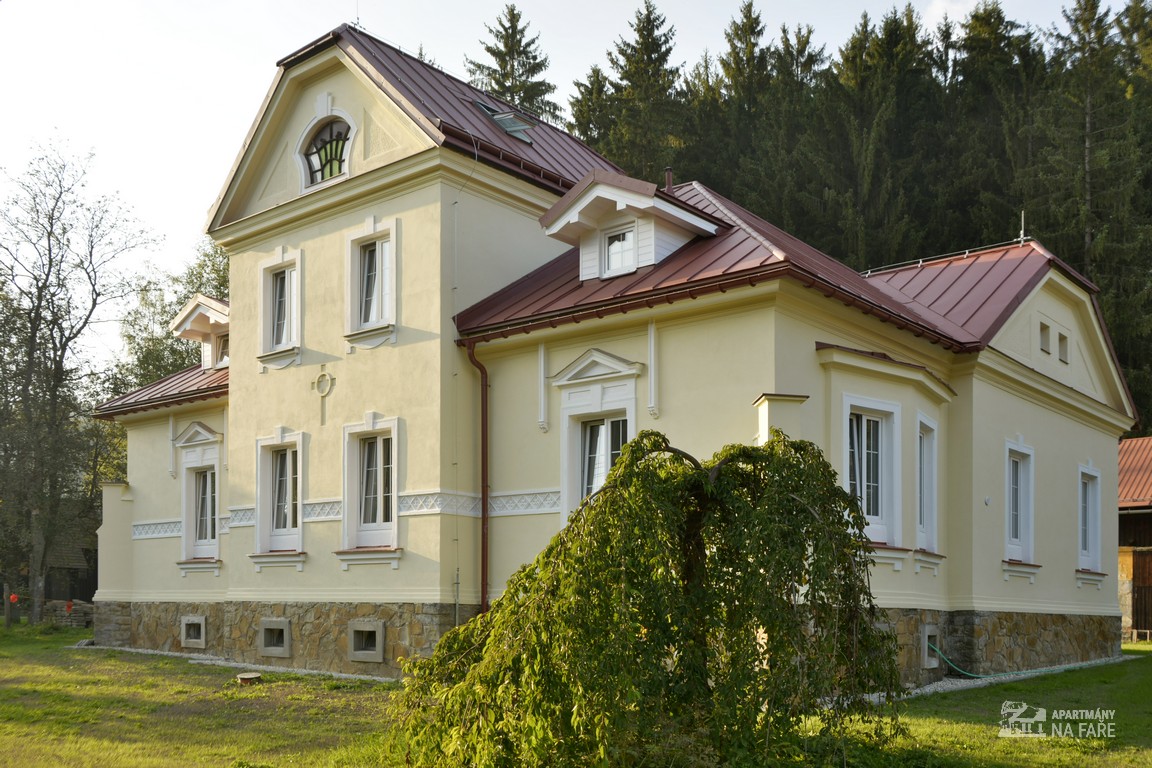 APARTM�NY NA FA�E B�L�
